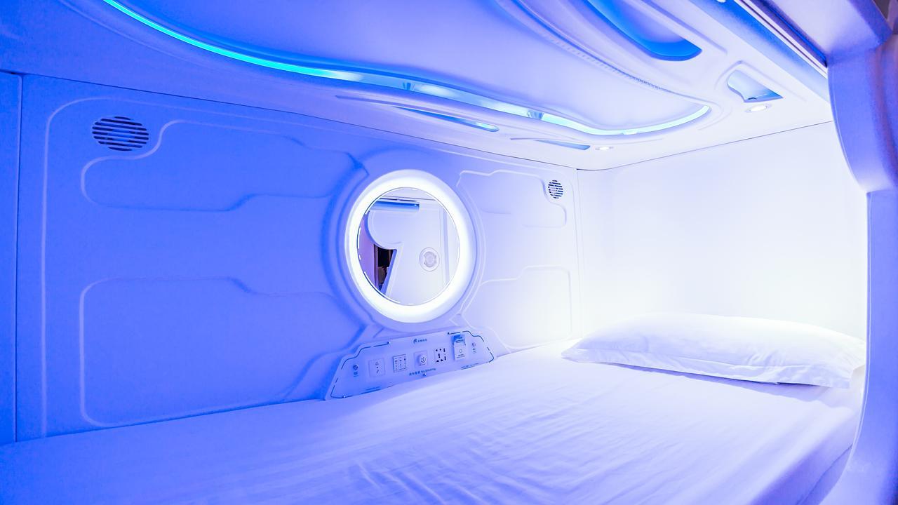 Spacepod@Sg Singapore Buitenkant foto